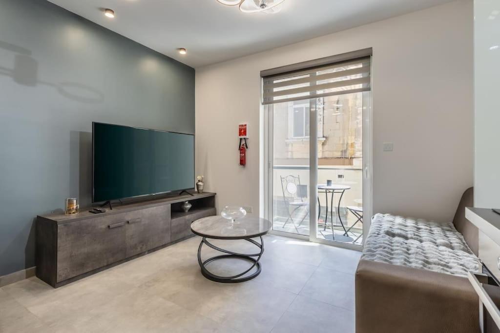 סליאמה Nocturnal Elegance Apartment By Solea מראה חיצוני תמונה